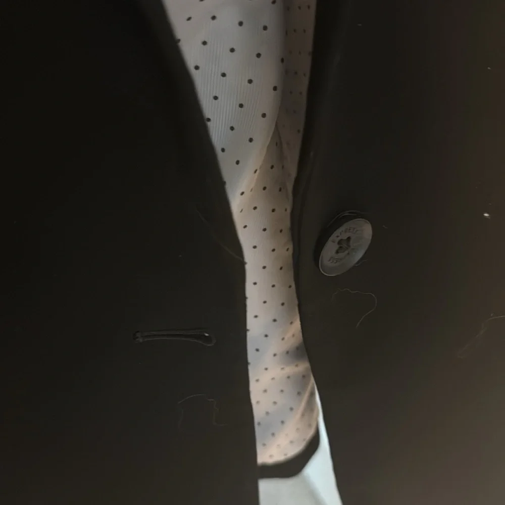 Express Black Blazer with Gray Lining EUC - Picture 4 of 4